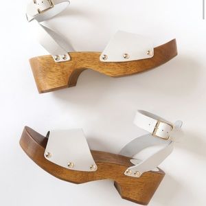 NEVER WORN LULUS OPEN TOE CLOG SANDALS